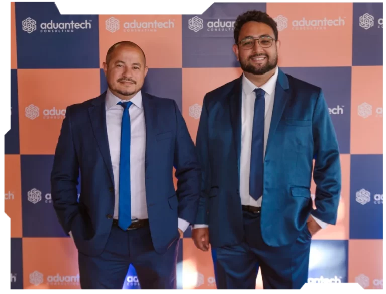 Equipe Aduantech em operação de comércio exterior